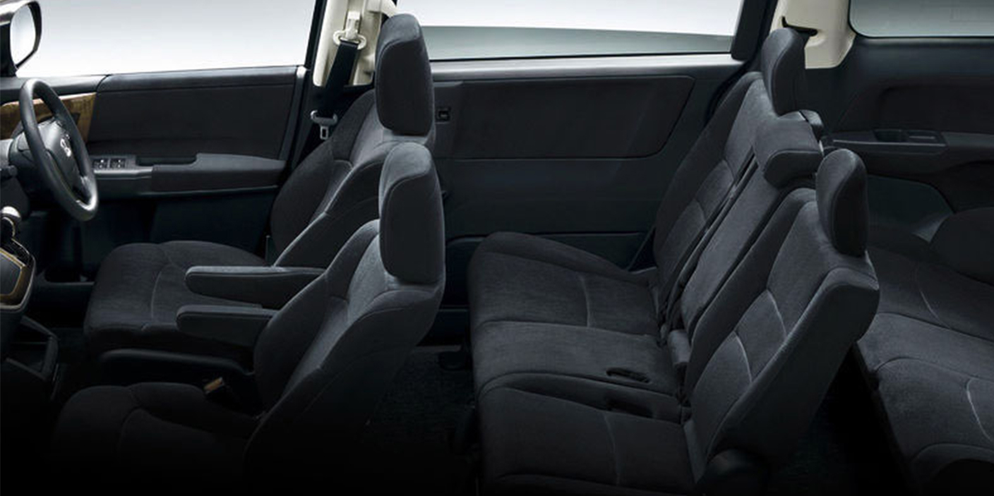 Interior---Side-View_8-Seater--1408x703px Honda Odyssey